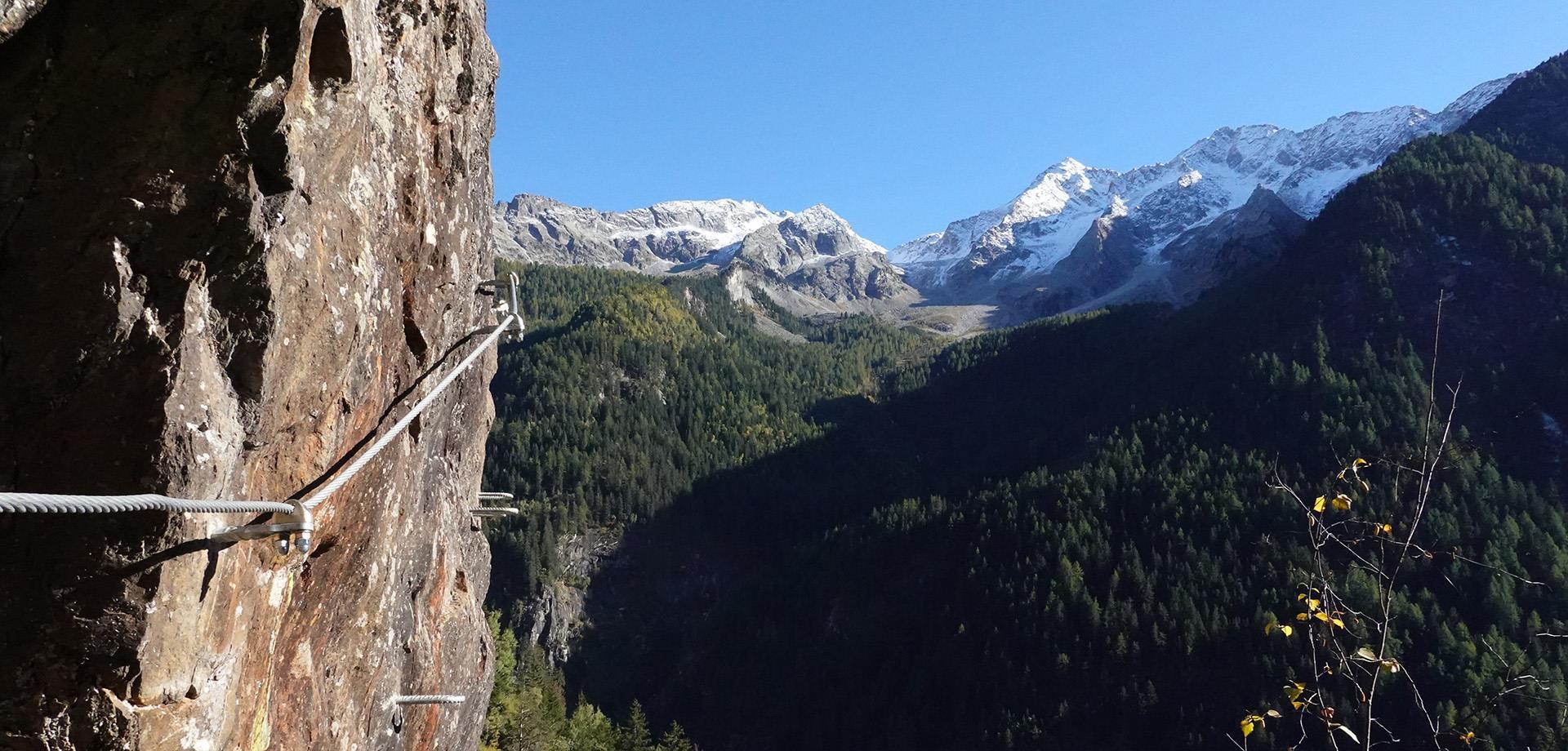 hero-www-faszination-berg-com-2022-hans-kammerlander-klettersteig-012