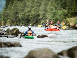 rafting-ap0q7214-idm-suedtirol-hansi-heckmair