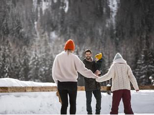 eislaufen-familie-kasern-winter-kottersteger-220217-kot-1333-14