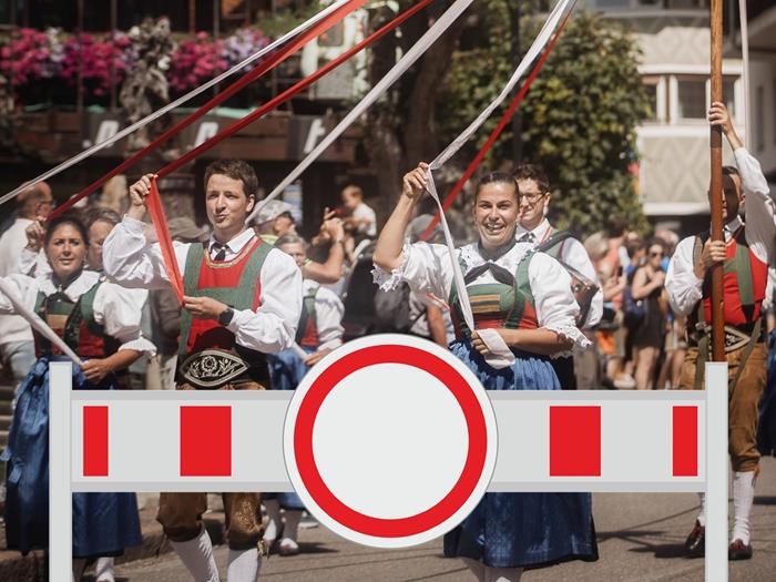 mittsommer-strassensperre